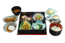 【可児発】*日帰り昼食付*『選べるランチと伊良湖メロン狩り』3